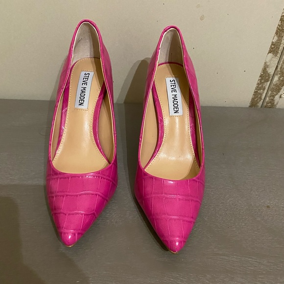 Steve Madden Vala-C Croco Print Stiletto Pumps - Picture 2 of 5